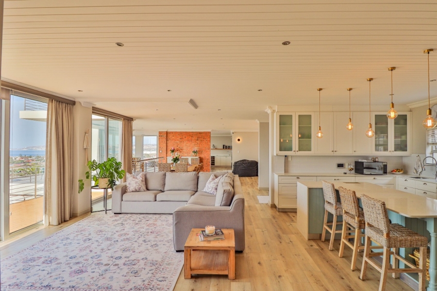 4 Bedroom Property for Sale in Hartenbos Heuwels Western Cape